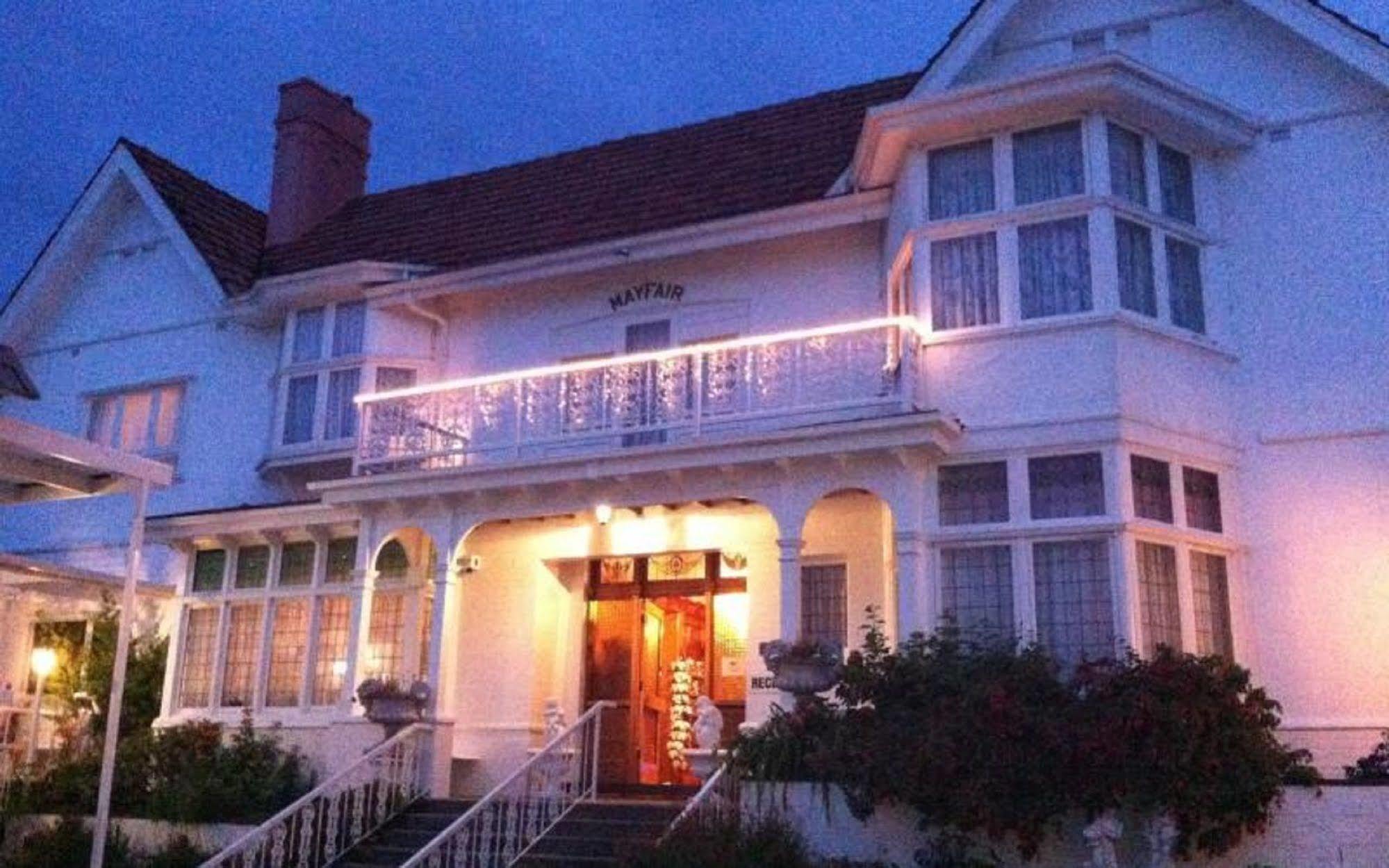Motel Mayfair On Cavell Хоубарт Екстериор снимка