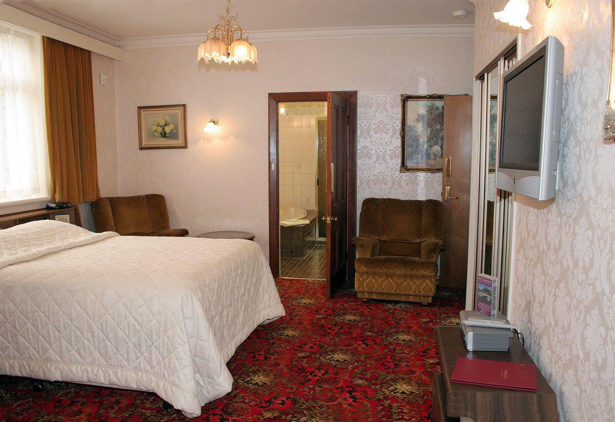 Motel Mayfair On Cavell Хоубарт Екстериор снимка