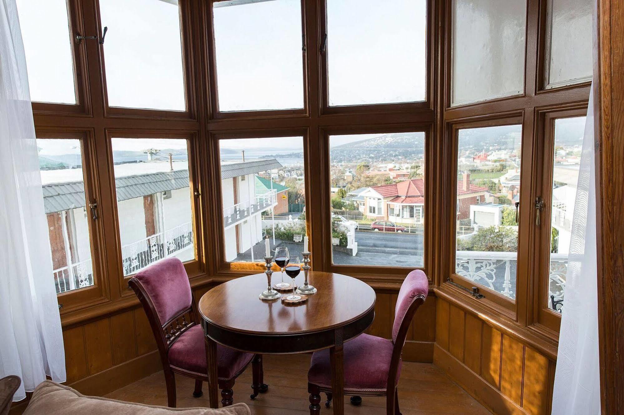 Motel Mayfair On Cavell Хоубарт Екстериор снимка