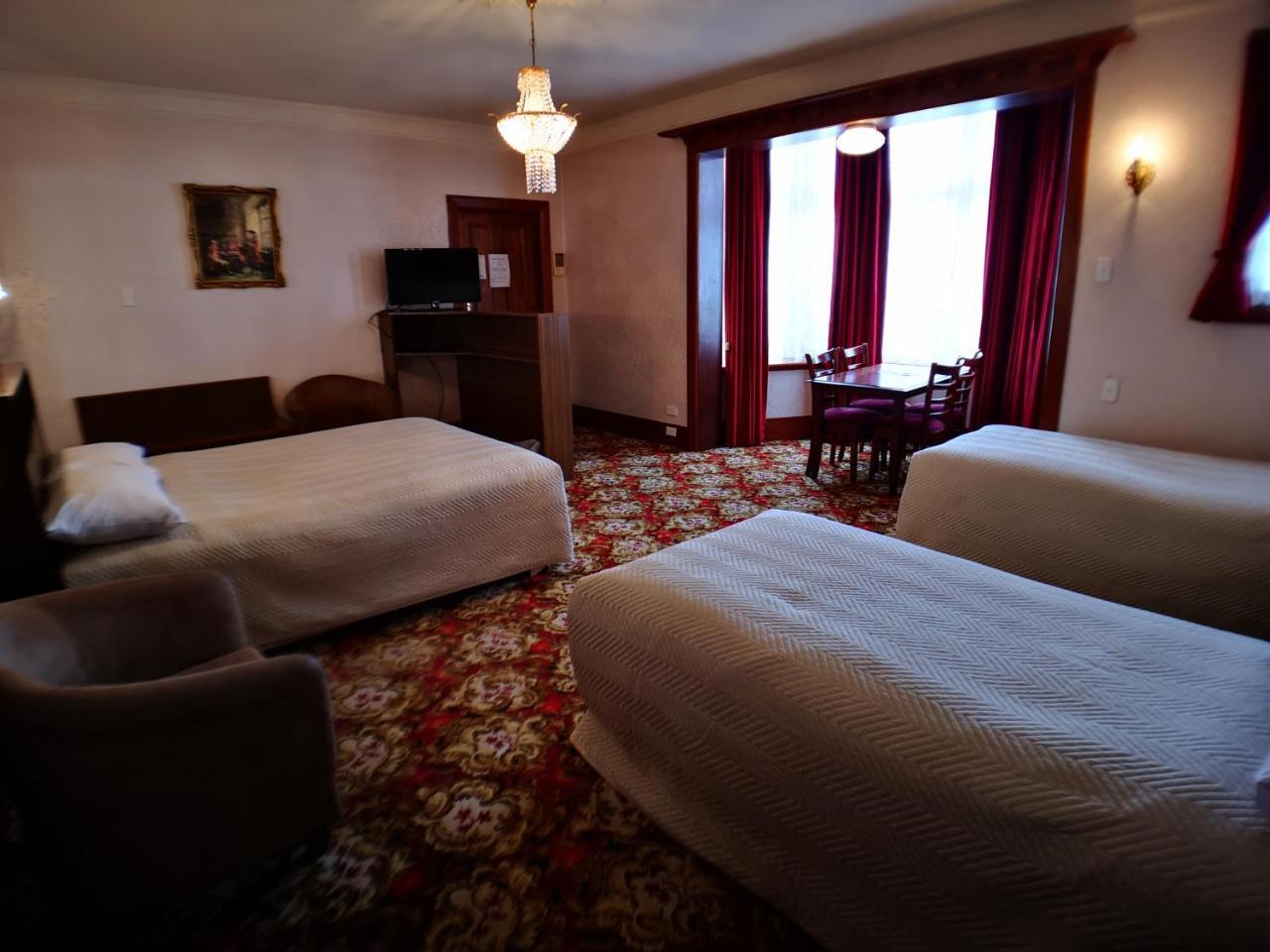 Motel Mayfair On Cavell Хоубарт Екстериор снимка