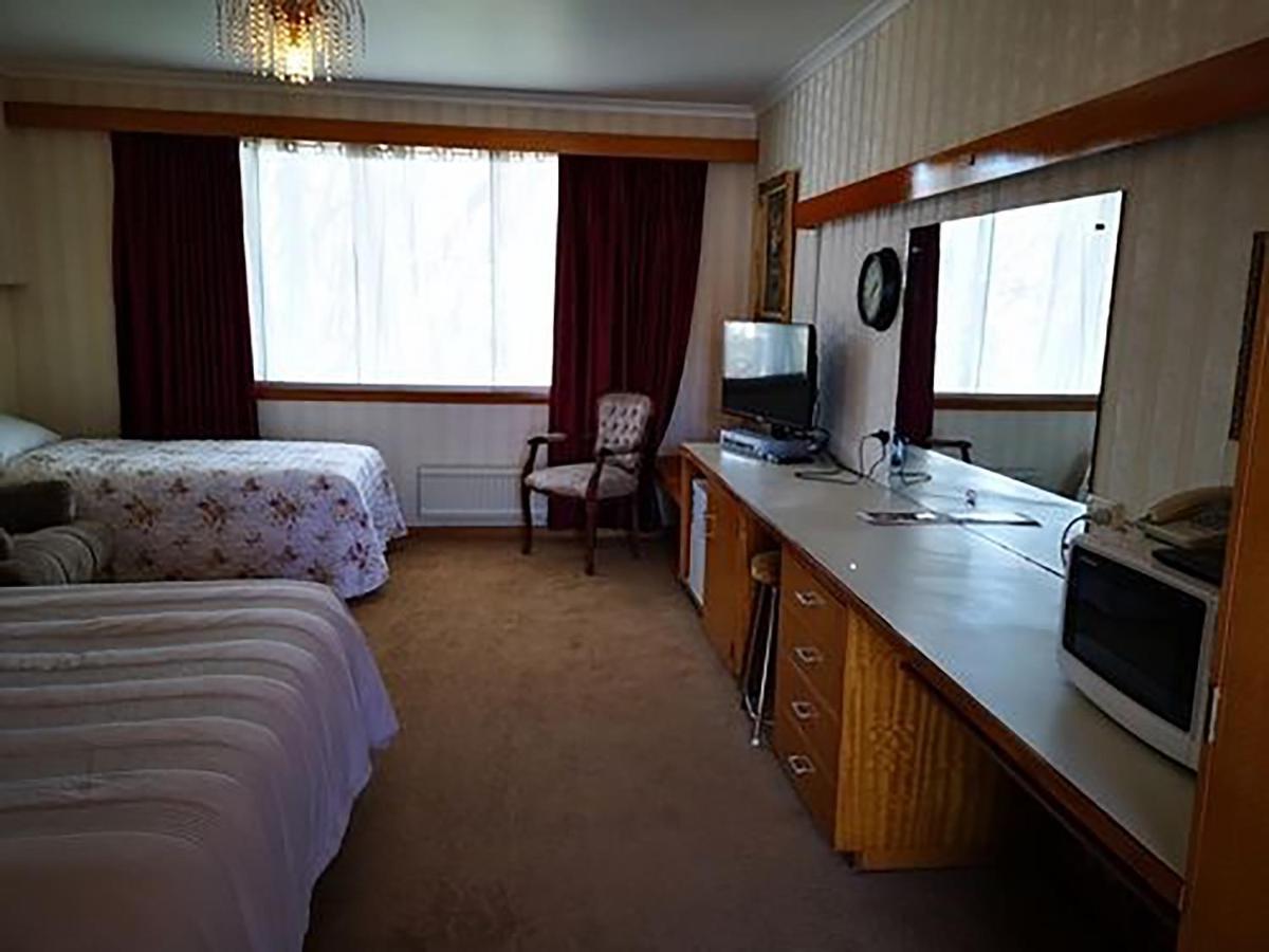 Motel Mayfair On Cavell Хоубарт Екстериор снимка